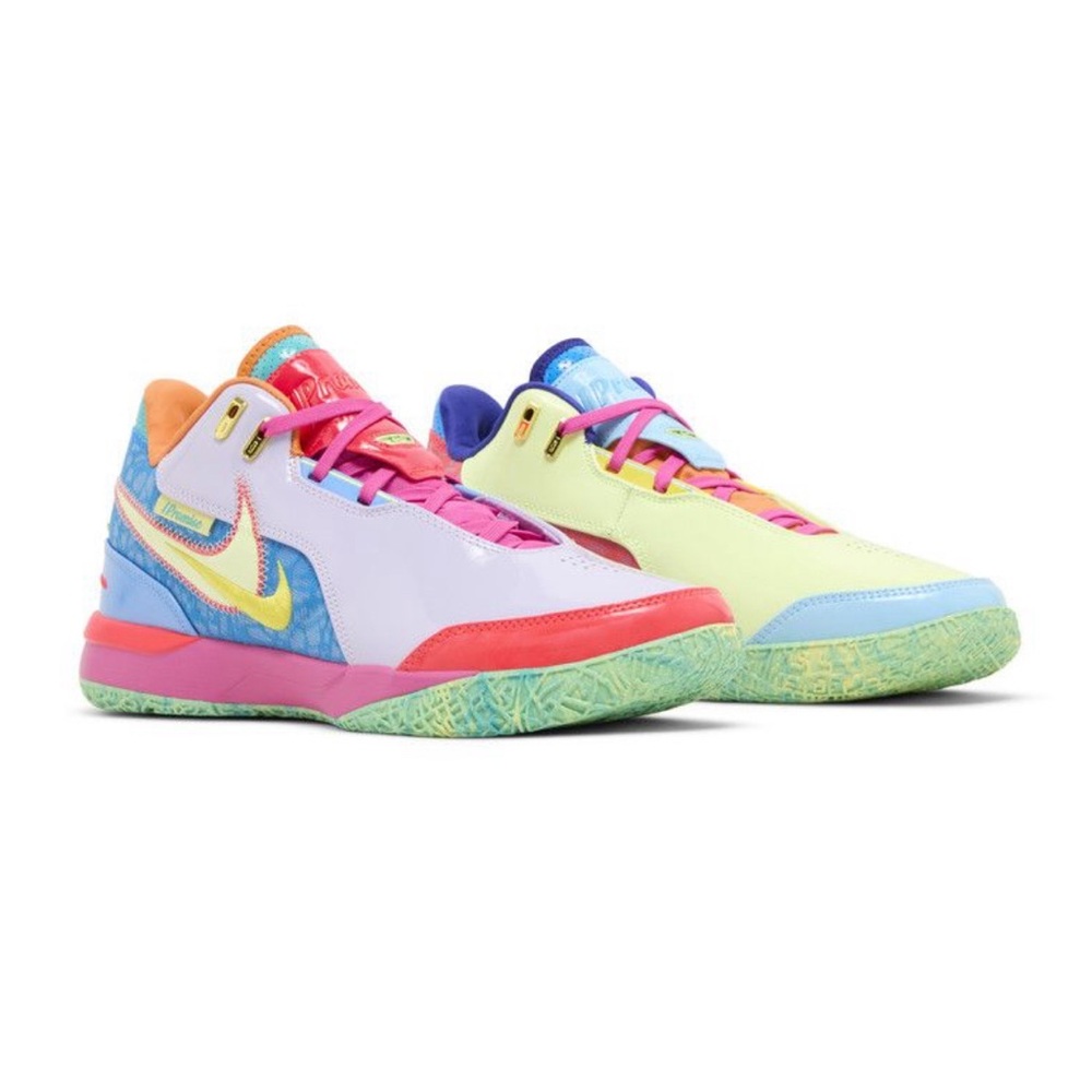 LeBron NXXT zooms size 10.5 US men’s, bought originally for 247$ - Picture 1 of 6